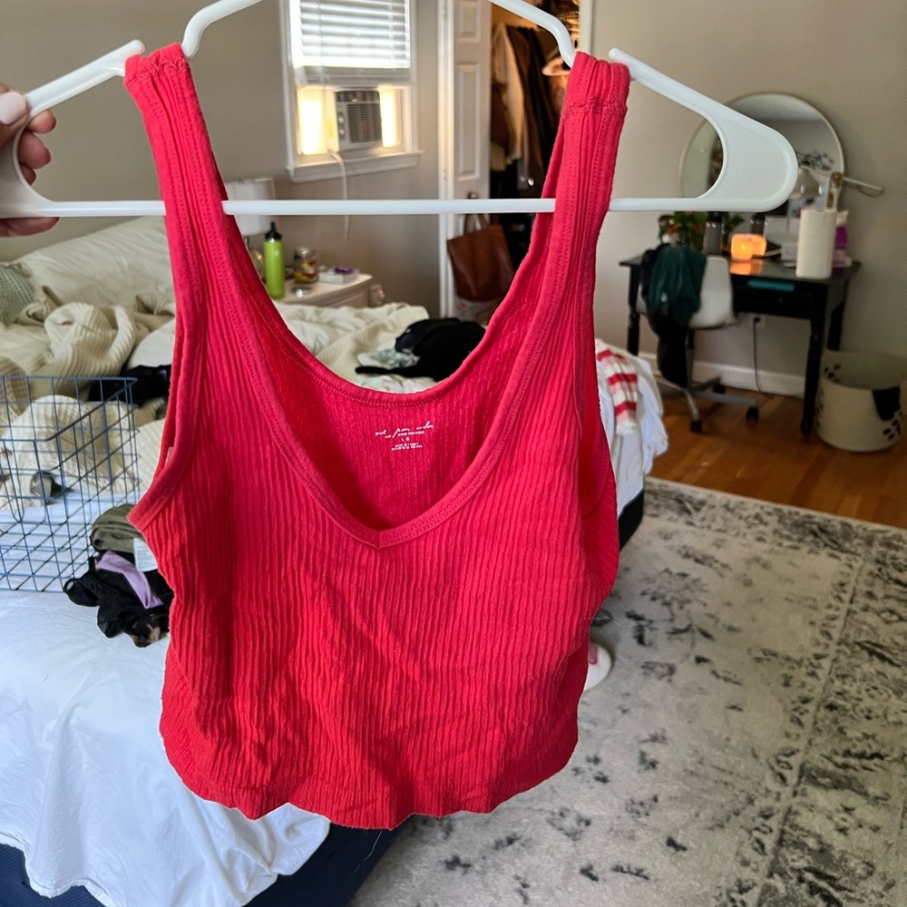 cropped tank top